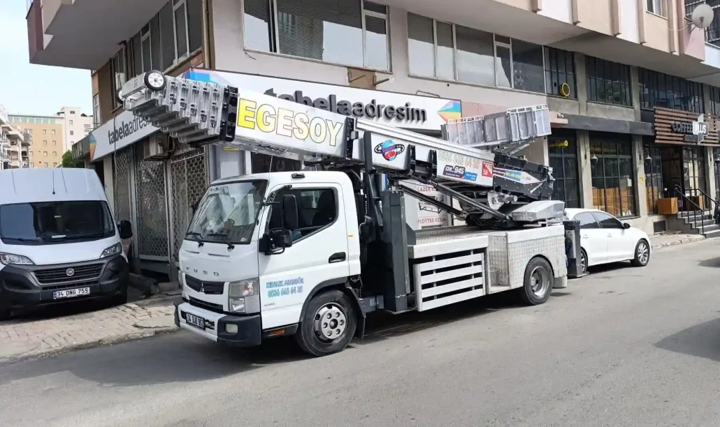 asansörlü nakliye aracımız
